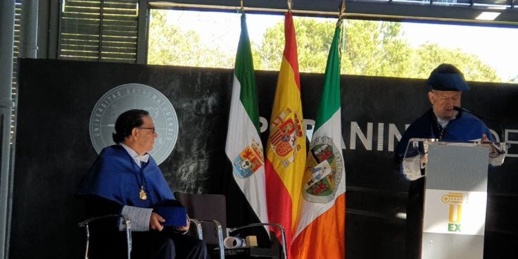 Nombramiento como Doctor Honoris Causa del Prof. Dr. D. Alberto Fernández Gutiérrez