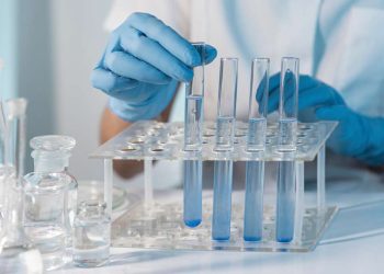 La Profesora Soledad Muniategui ingresa en la Academia de Farmacia de Galicia